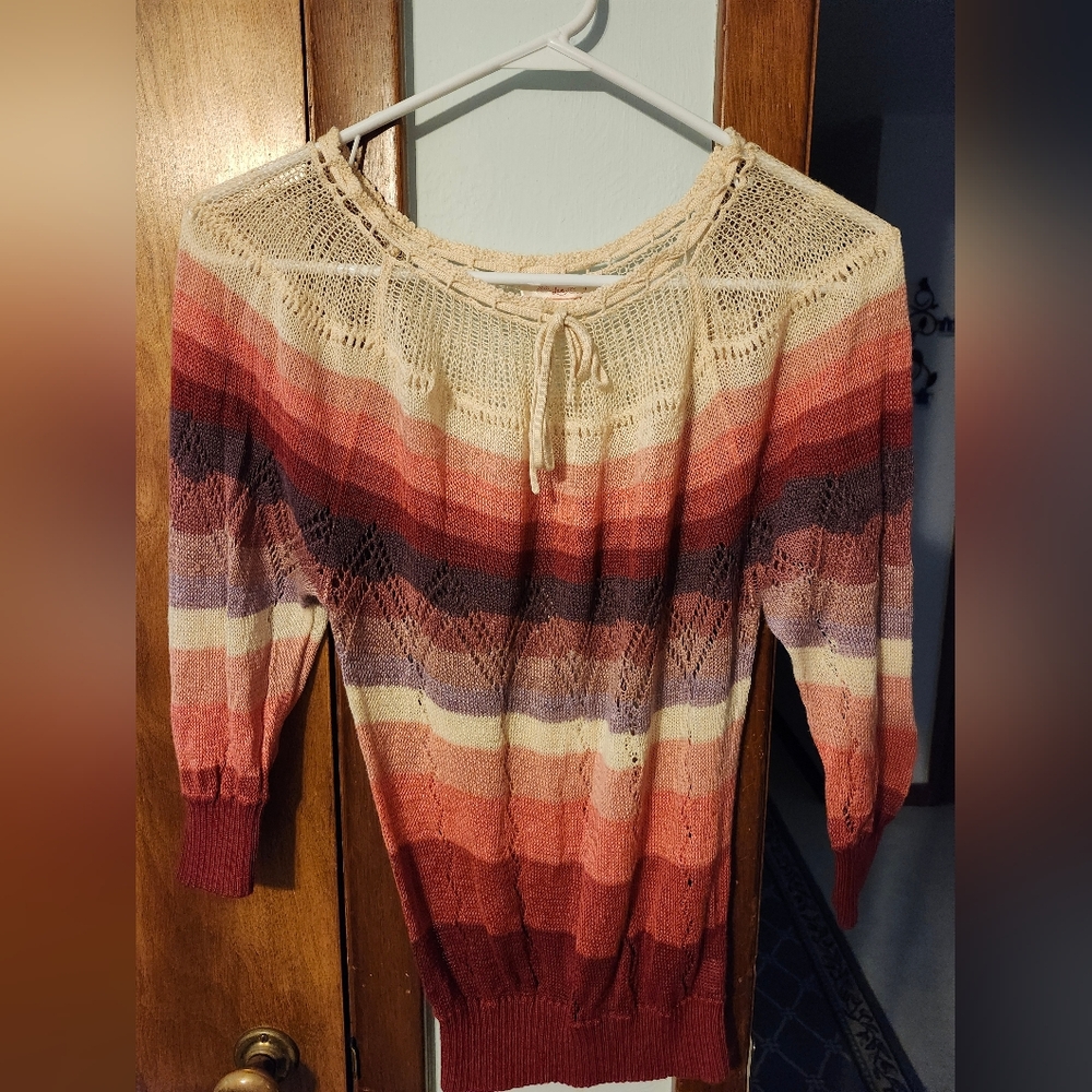 LUX Light Crochet Material 3/4 Sleeves Tie Neckline Top Size XS